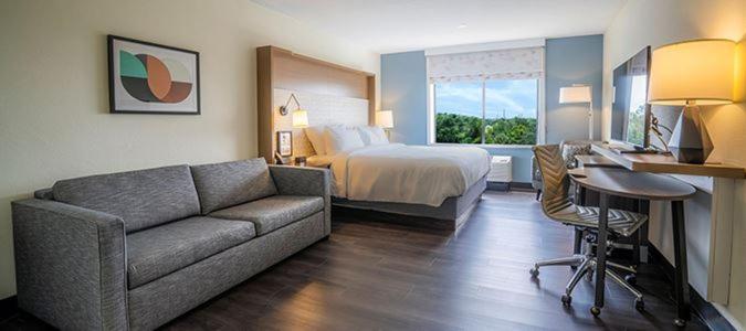 Holiday Inn - Tampa North By Ihg Exterior photo