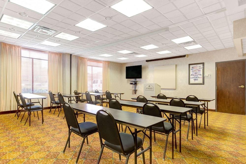 Holiday Inn - Tampa North By Ihg Exterior photo