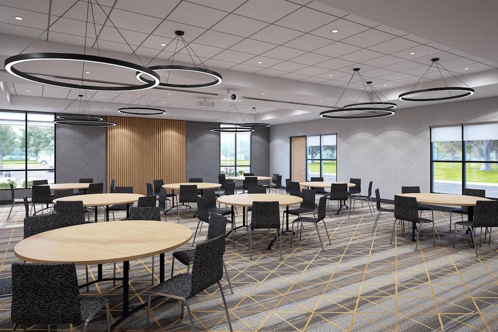 Holiday Inn - Tampa North By Ihg Exterior photo