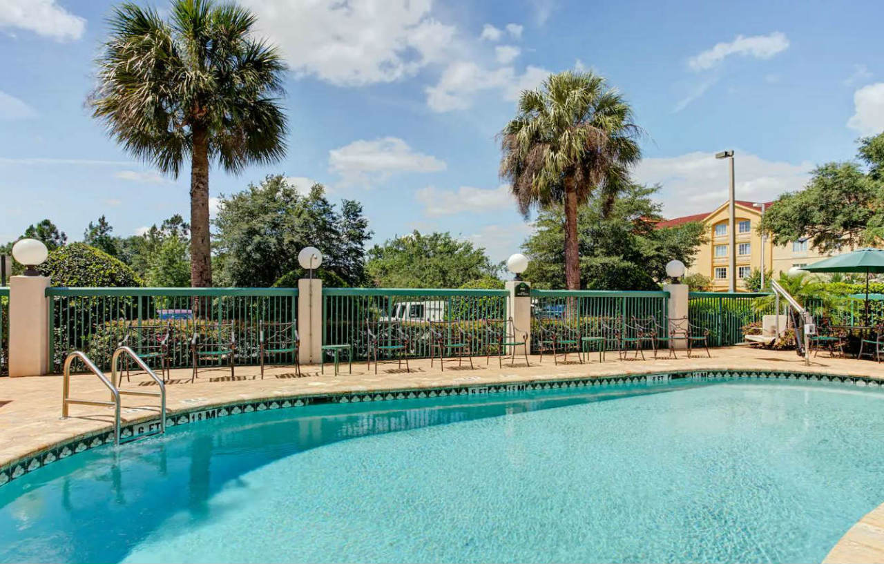 Holiday Inn - Tampa North By Ihg Exterior photo